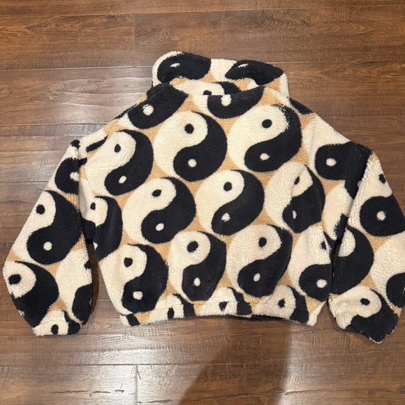 Urban Outfitters “Olivia” Printed Yin Yang Sherpa Jacket - Picture 2 of 5
